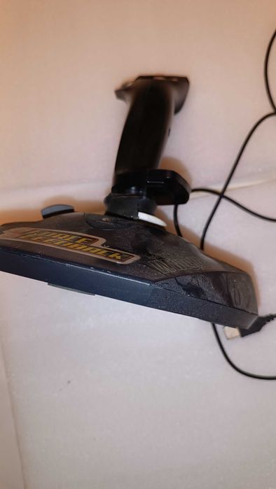 Joystick USB e fonte de alimentação Logitech Wingman Force 3D