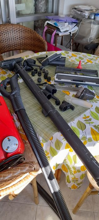 Máquina que aspira lava e seca