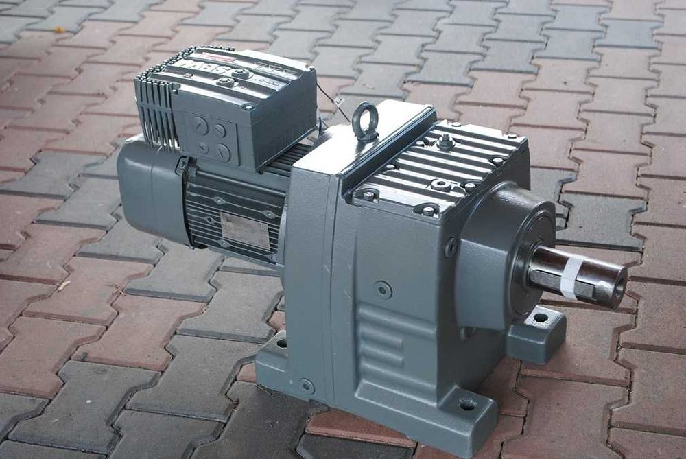 Motoreduktor 0.6/3kw 3-15obr. Falownik! SEW