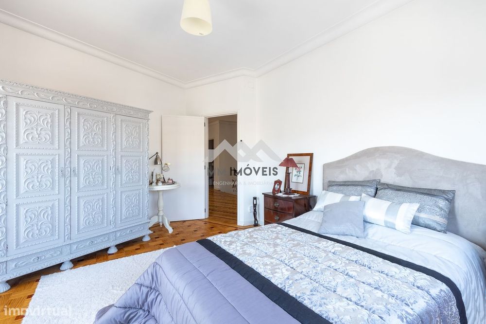 Moradia T5 | Ermesinde | Centro |Remodelada | 750m2 Terreno | Box 4 Ca