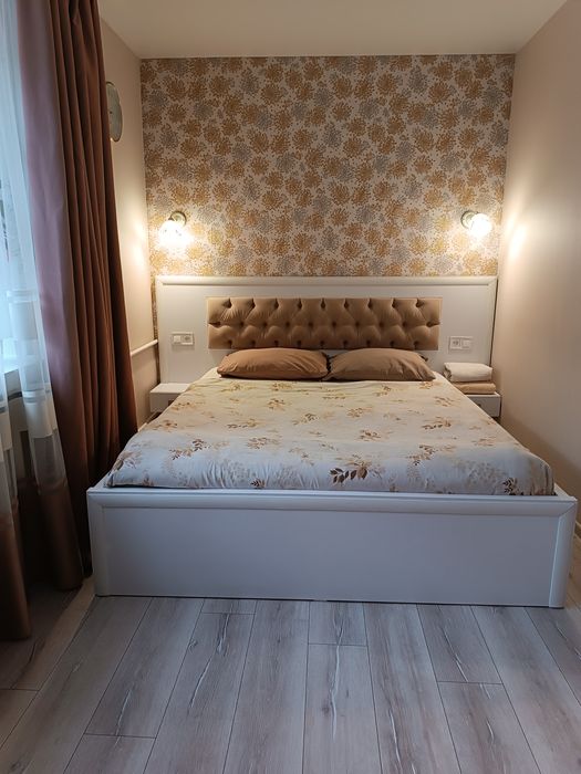 Квартира в Центрі Люкс 2х кімн. Перемоги 103