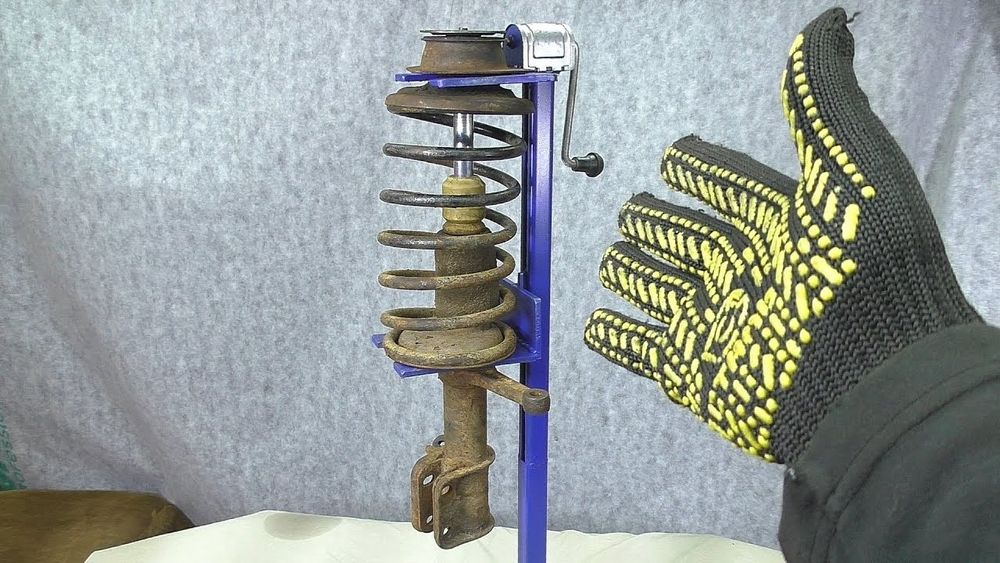 Домкрат винтовой Волга СССР.