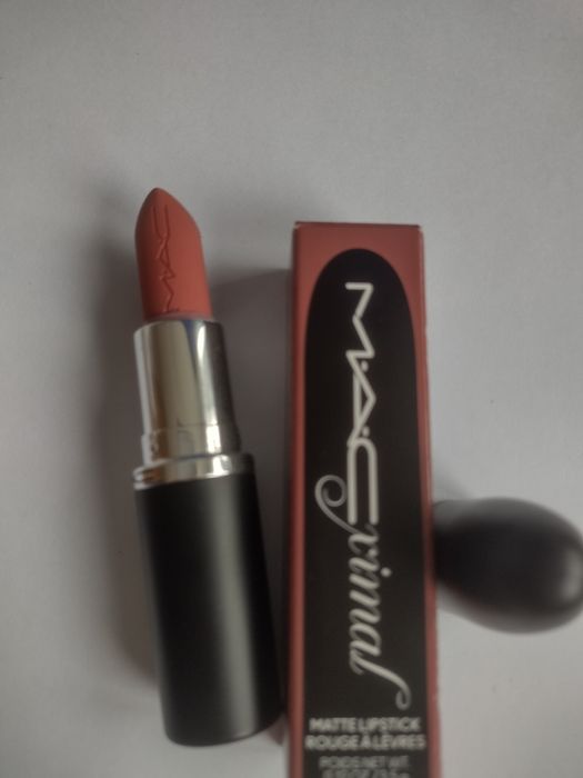 Pomadka matowa MAC 617 Velvet Teddy