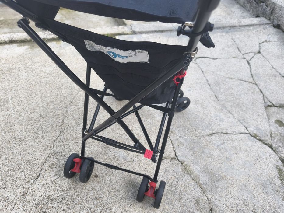 Carro de passeio como novo 20€