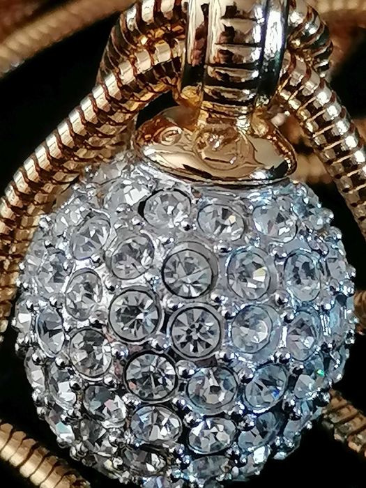 Colar e pendente com cristais tudo marca Swarovski