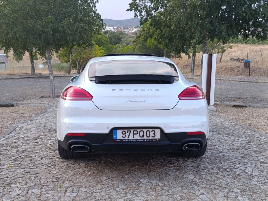 Porche panamera Stuttgart 3.0 d  V6 300 CV 88.000 KMS 2015-03 nacional