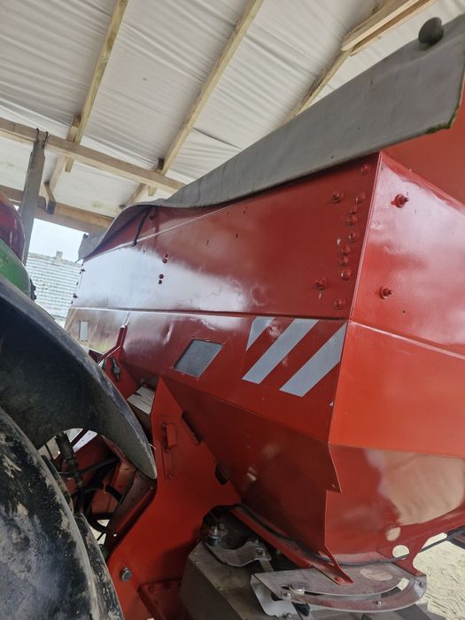 Rozsiewacz nawozu rauch axera