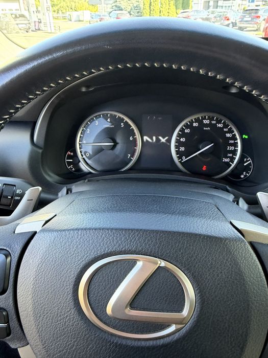 Лексус NX 300 Lexus