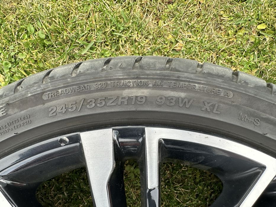 Диски Audi R19 з шиною оригінал 8W0601025BE