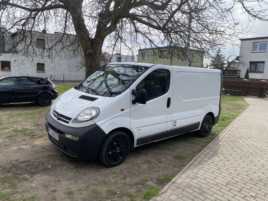 Sprzedam vivaro 1.9cdti
