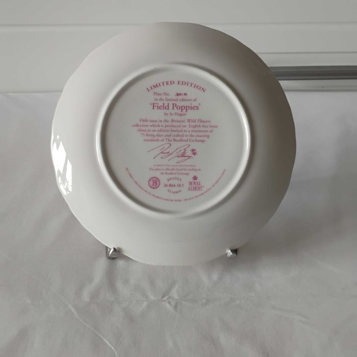 Talerz kolekcjonerski „Field Poppies” renomowanej firmy Royal Albert