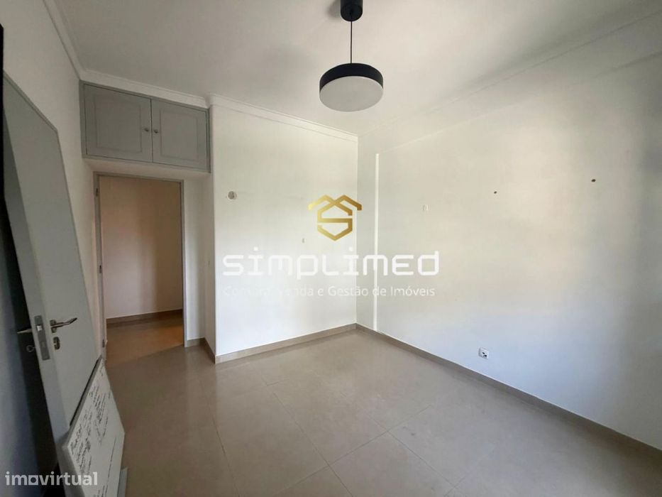 Apartamento T2 para Arrendamento | Lumiar | Junto ao Metro