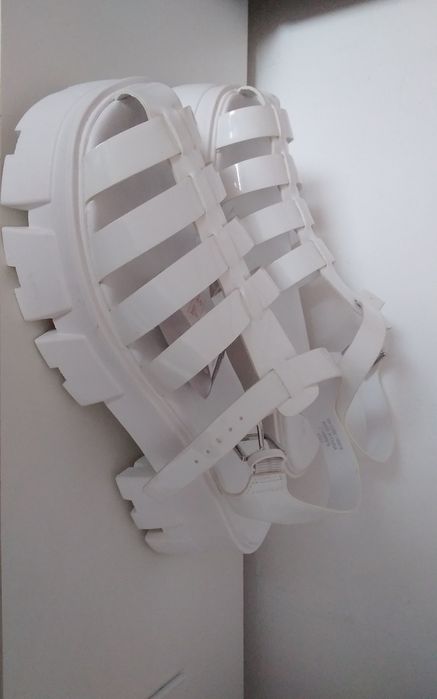 Sandálias brancas 40 NOVAS