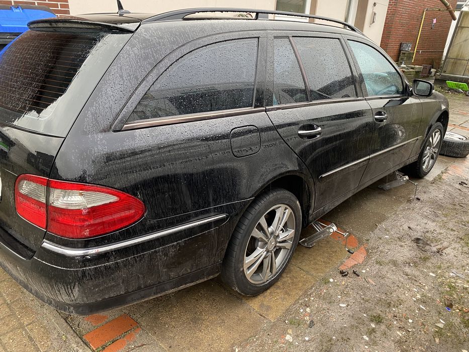 Пневмостойки передні задні Mercedes W211 4 Matic