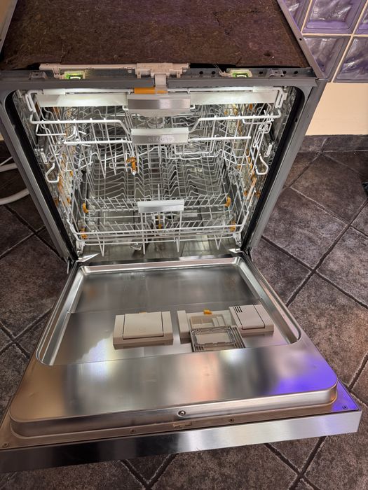 Zmywarka Miele do półzabudowy model G6840 SCi, 6 m-cy gwarancji