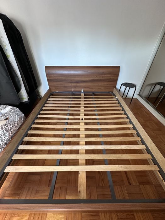 Cama de casal 160cm com estrado