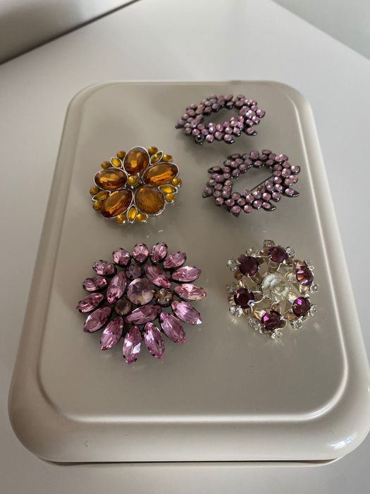 Bijuteria VÁRIAS de  1€ a 5€ cada peça