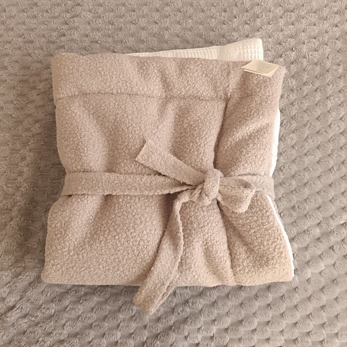 Продам плед-конверт, теплий 85*85