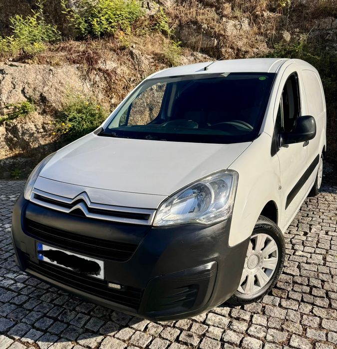 Citroen Berlingo 1.6 HDI | 75 CV | 2017 | 3 Lugares | AC | Revisão Feita