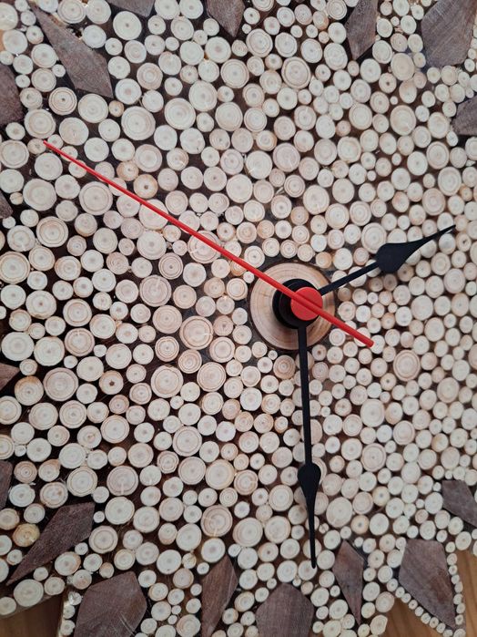 Relóguio de parede feito a mão