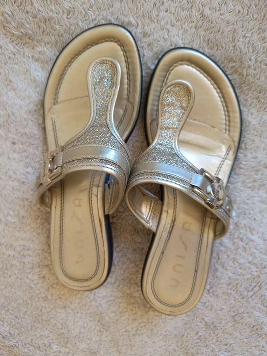 Unisa Japonki 37 (23cm)