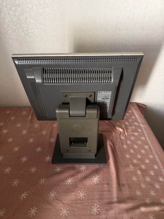 Монитор LG flatron L1510S