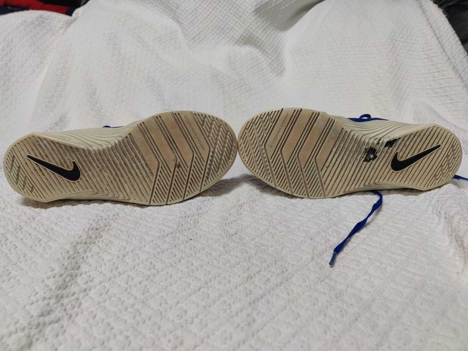 Sapatilhas Lacoste tam. 42.5 em excelente estado.