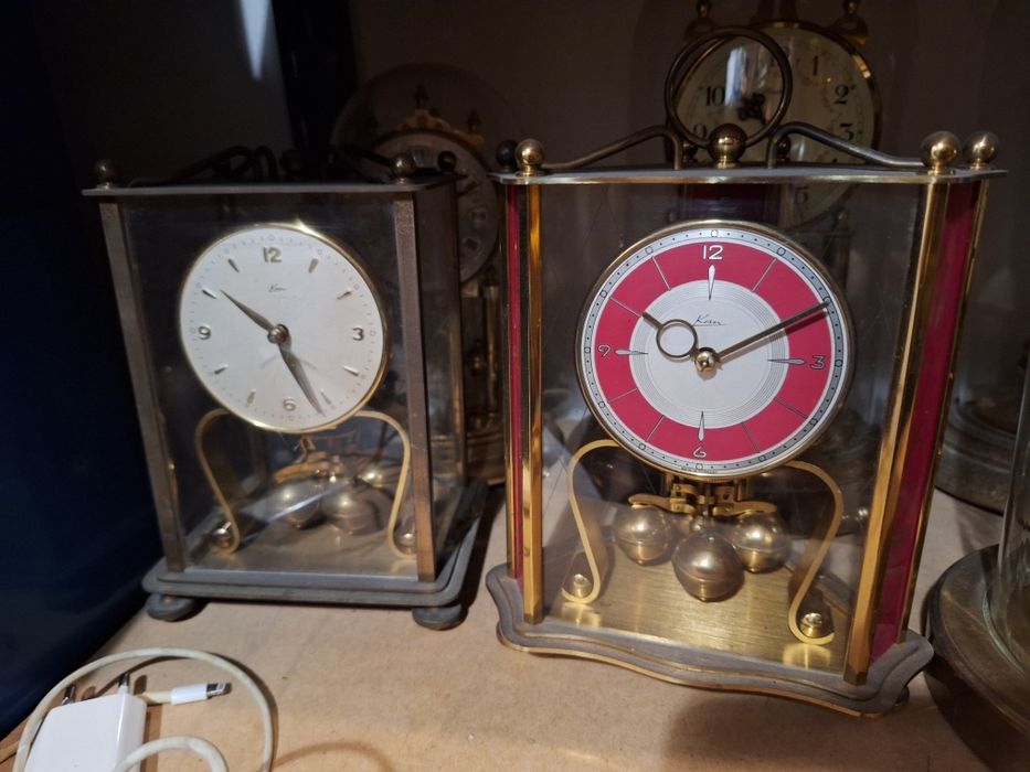 Relógio antigo mecânico