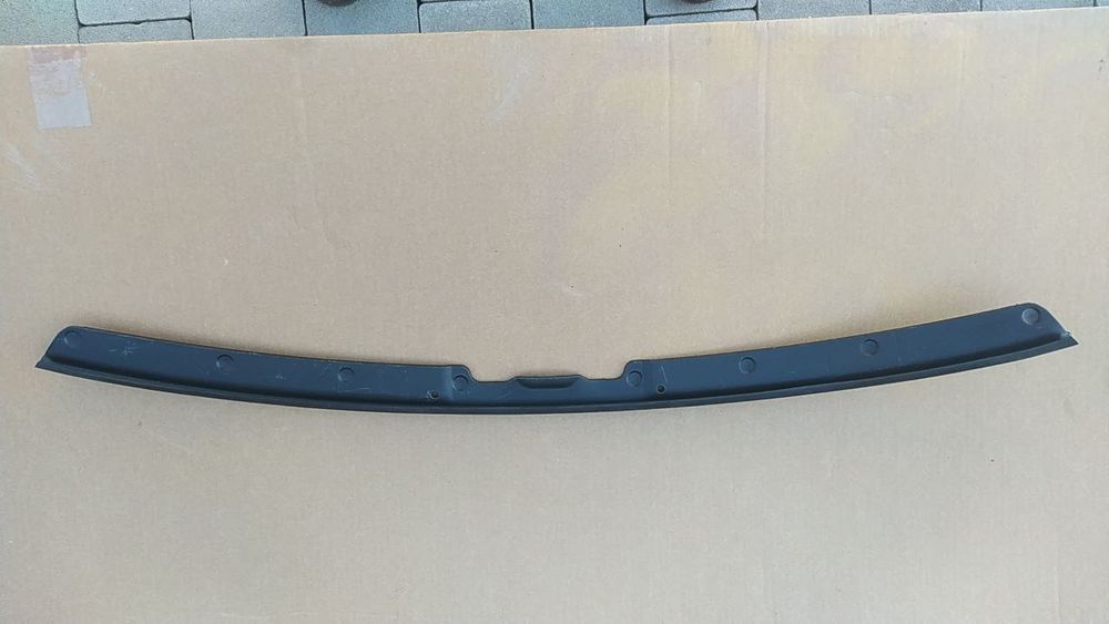 Audi etro gt накладка кромки капота 4j3823126a