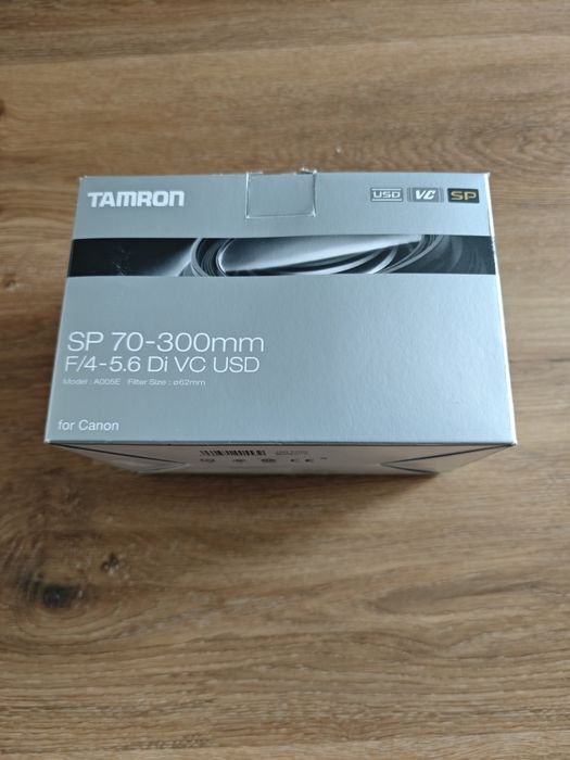 Lente Tamron SP 70-300 mm F/4-5,6 Di VC para CANON USD