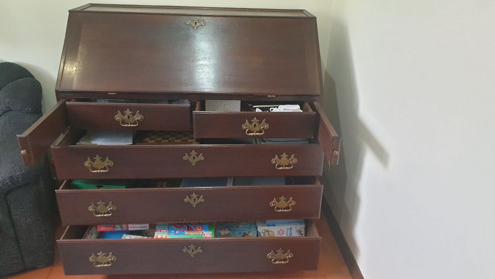 Secretária Escrivaninha - Madeira em Castanho