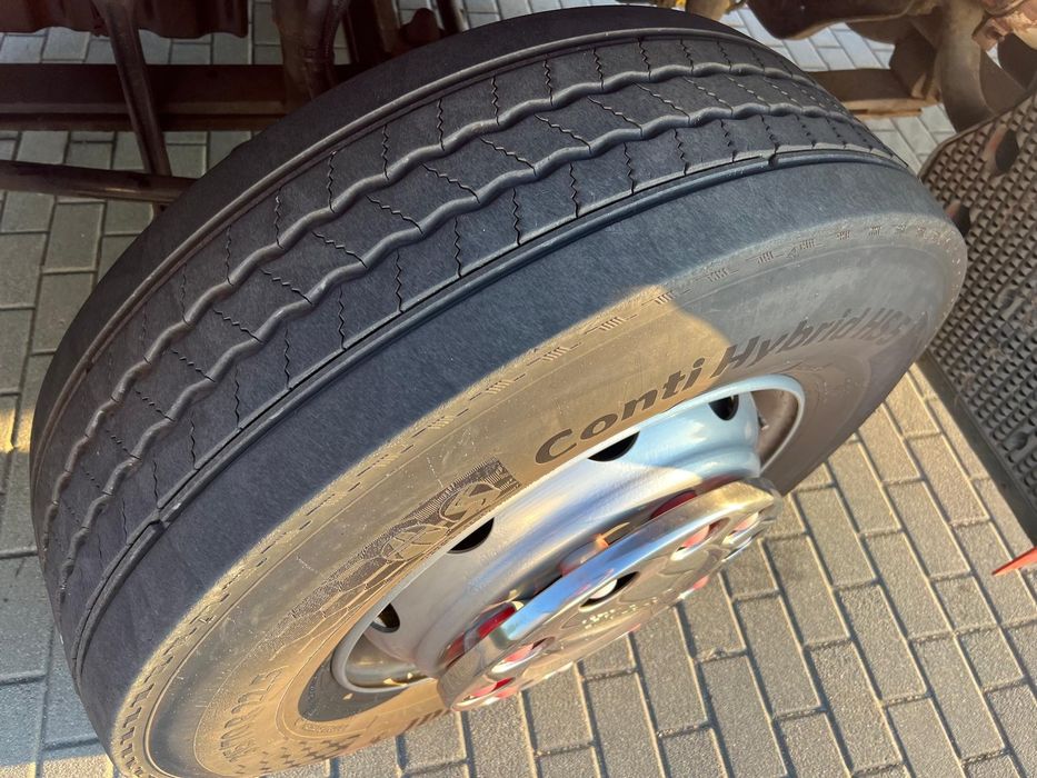 Mercedes Axor 1823 automat klima winda stare tacho izoterma koffer 7,2 m