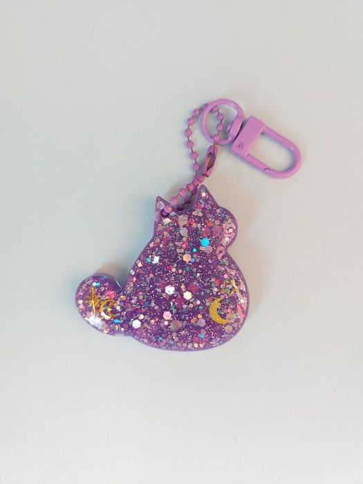 Brelok fioletowy kot