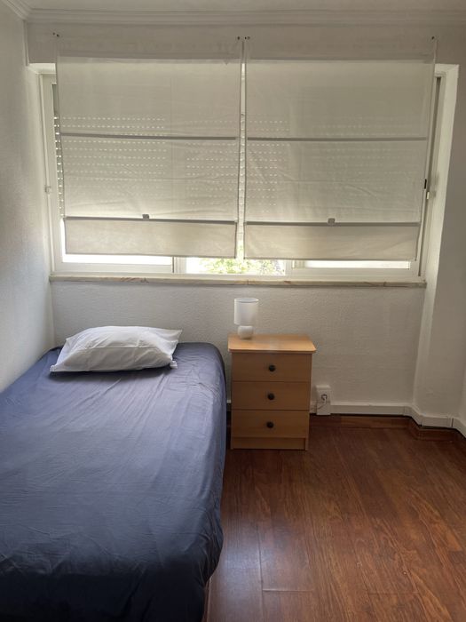 Room for Rent in Lisbon, Avenidas Novas - Short Term