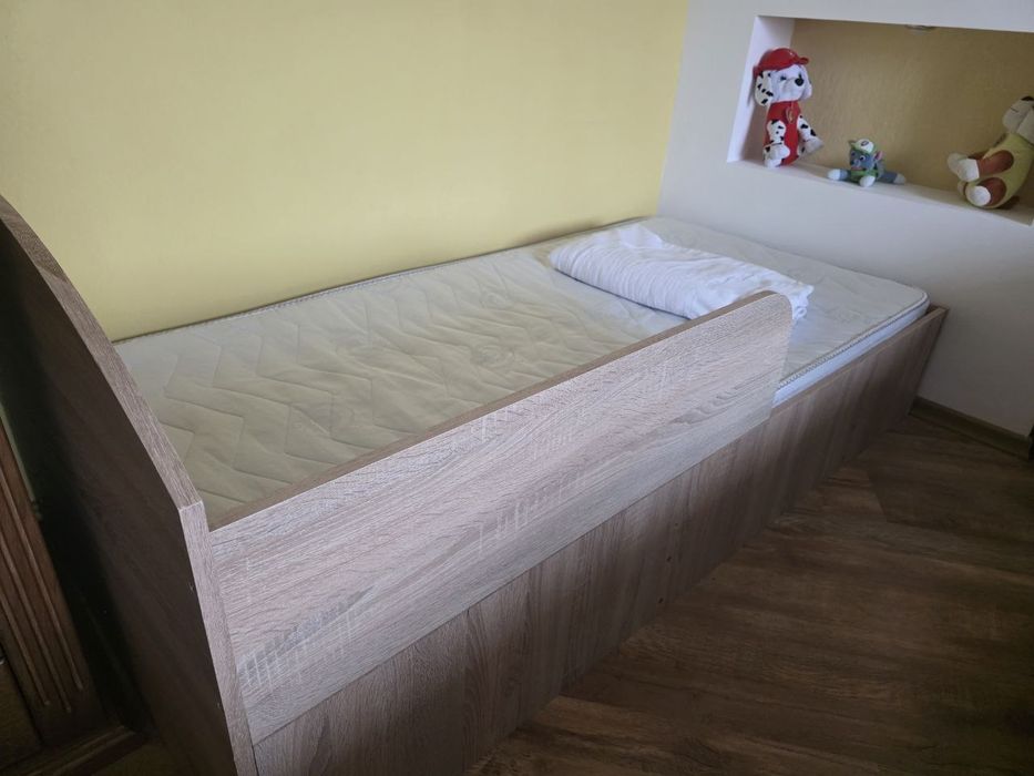 Ліжко дитяче з бортиком