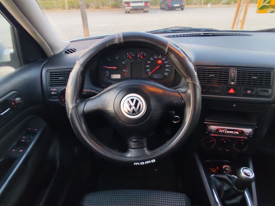 VW Golf 1.9TDi 110cv Confotline Nacional