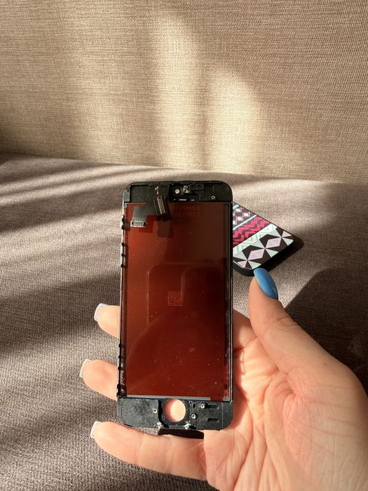 Дисплей на iPhone 5 s і кнопка додому