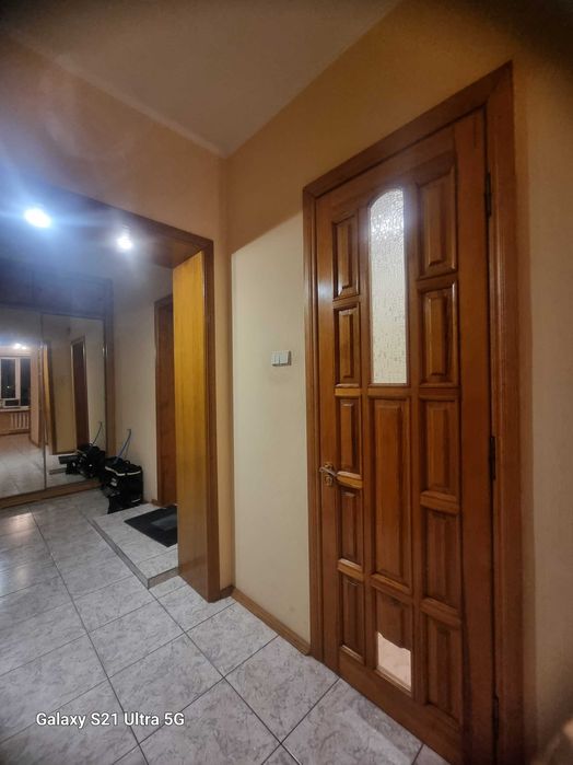 Продам 3 кв вул. Свободи ( Іванова) 12/16, до метро -4 хвилини