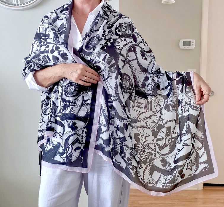 Karl Lagerfeld pareo- chusta
