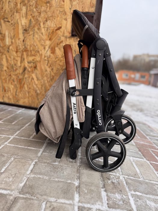 Продам коляску Carrello Astra