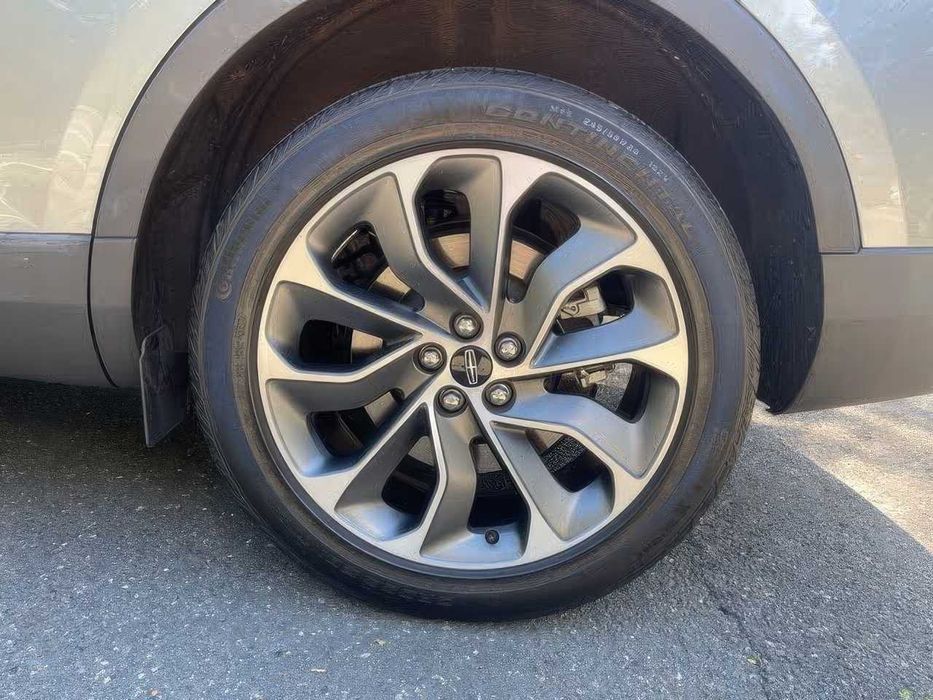 Lincoln Nautilus      2022