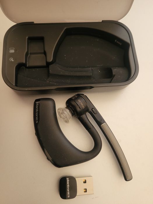 Гарнитура Plantronics Voyager Legend
