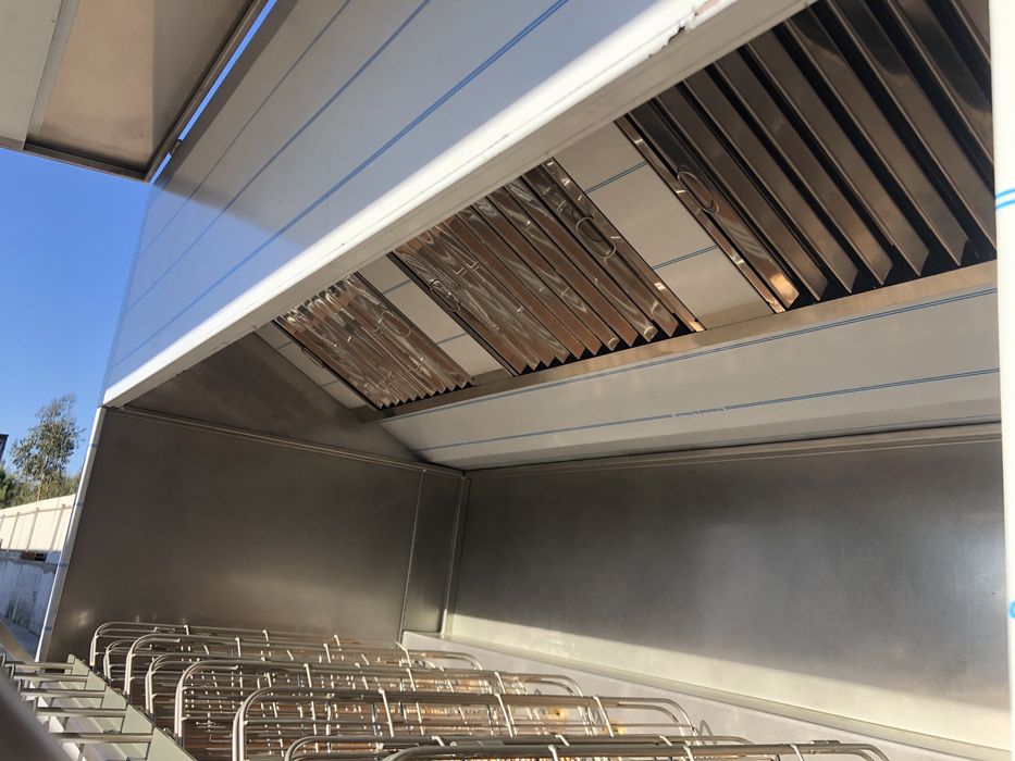 Churrasqueira Grelhador a Carvão para frango churrasco com Reboque