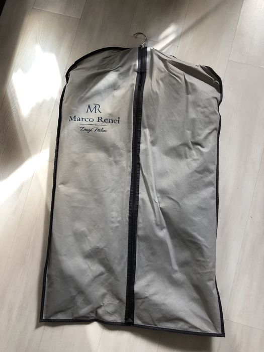 Чоловічий весільний класичний костюм трійка