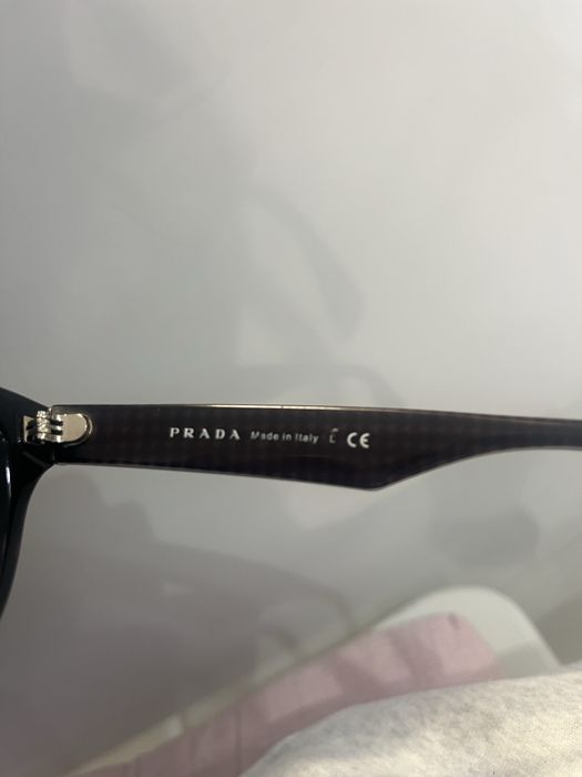 Okulary przeciwsłoneczne PRADA