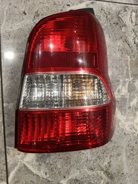 Правий фонарь Мазда Деміо. Рестайл!