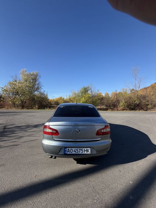продаж авто Škoda SuperB