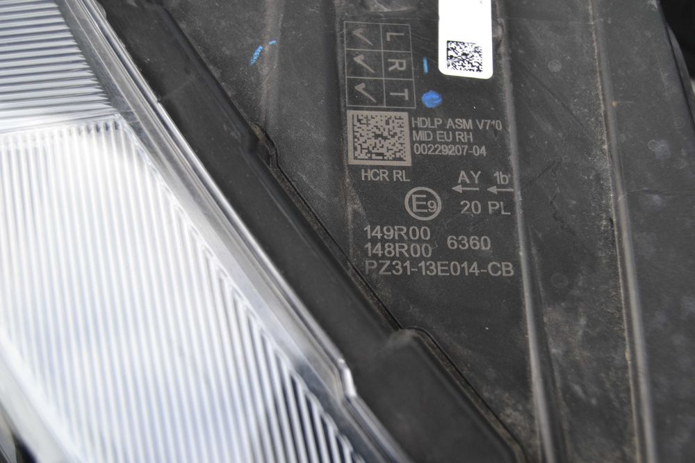 Ford Transit Custom 3 full led lampa prawa przednia prawy przód LED