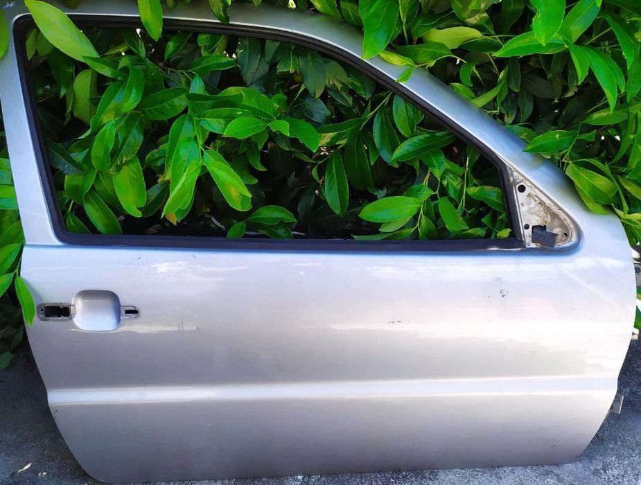 Porta Volkswagen Polo 6n 6N2 3 portas - Direita / Esquerda