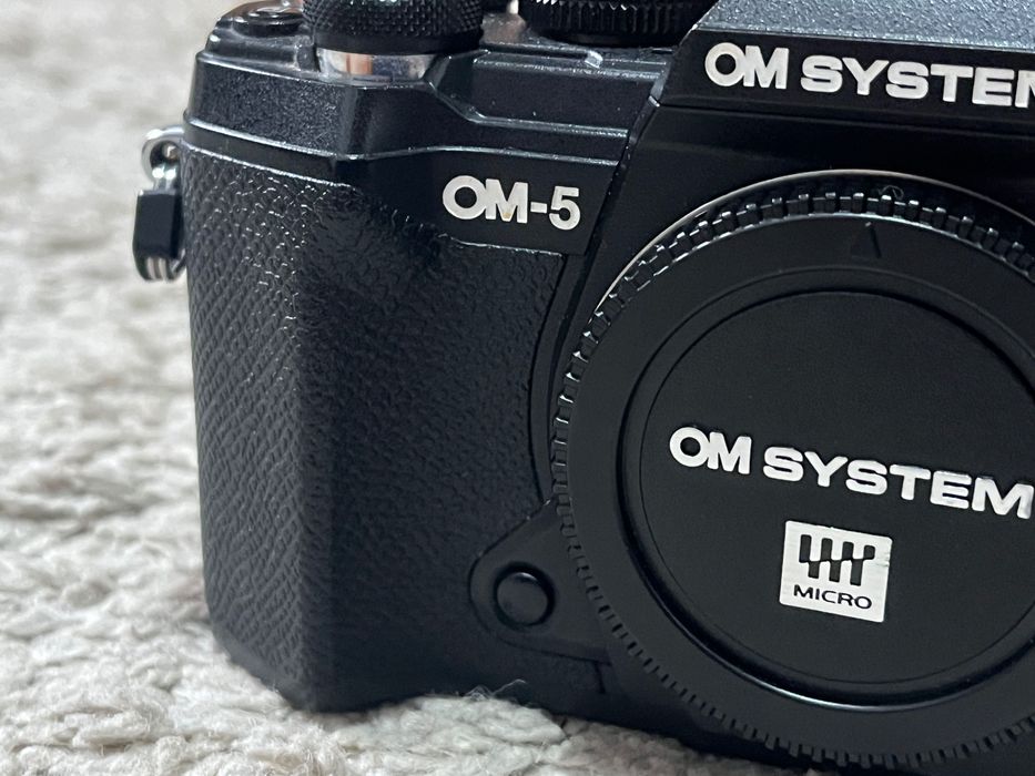 Olympus OM System OM-5